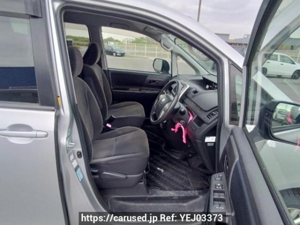 Used 2010 AT toyota noah ZRR75G Image[12]