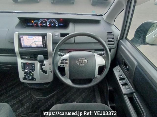 Used 2010 AT toyota noah ZRR75G Image[20]