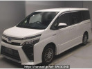 Toyota Voxy ZWR80W