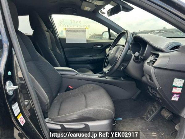 Used 2017 AT toyota c-hr ZYX10 Image[12]