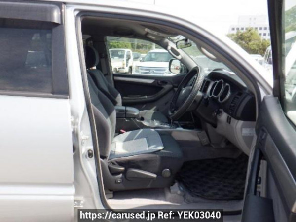 Used 2005 AT toyota hilux-surf TRN215W Image[11]
