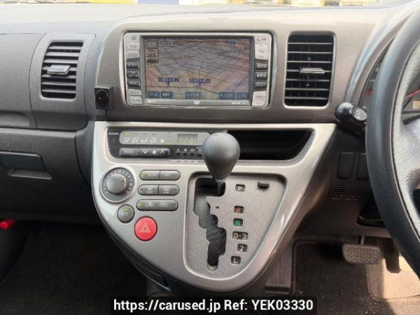 Used 2005 AT toyota wish ZNE10G Image[13]