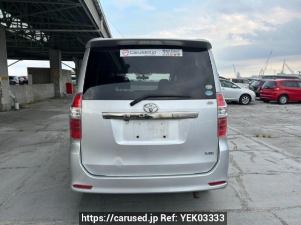 Used 2007 AT toyota noah ZRR75W Image[5]