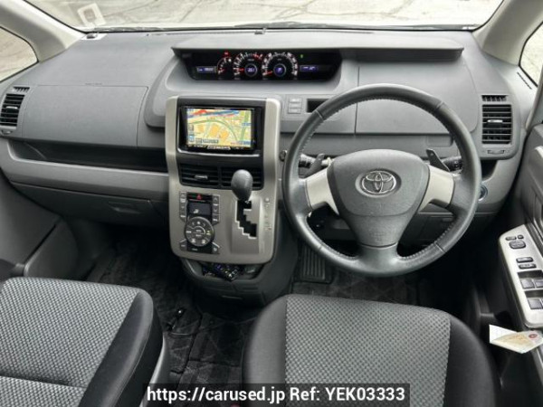 Used 2007 AT toyota noah ZRR75W Image[19]