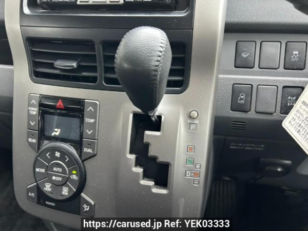 Used 2007 AT toyota noah ZRR75W Image[23]
