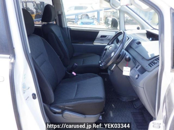 Used 2010 AT toyota noah ZRR70W Image[13]