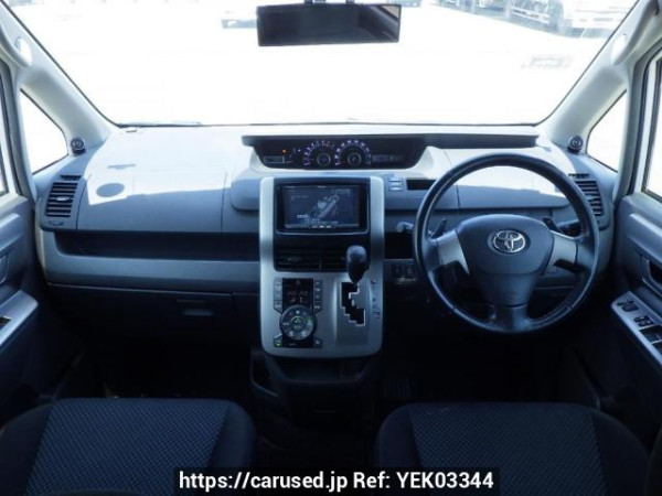 Used 2010 AT toyota noah ZRR70W Image[18]
