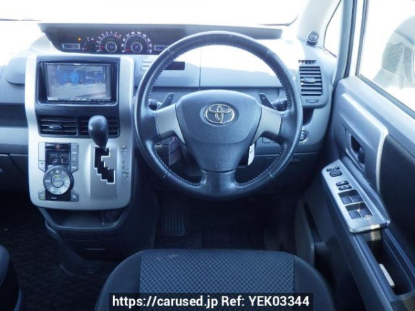 Used 2010 AT toyota noah ZRR70W Image[20]