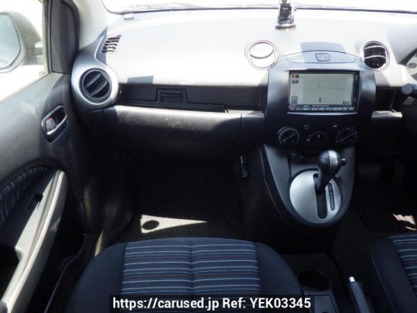 Used 2009 AT mazda demio DE3FS Image[18]