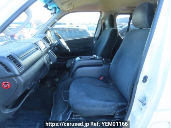 Used 2017 AT toyota regiusace-van KDH201V Image[16]