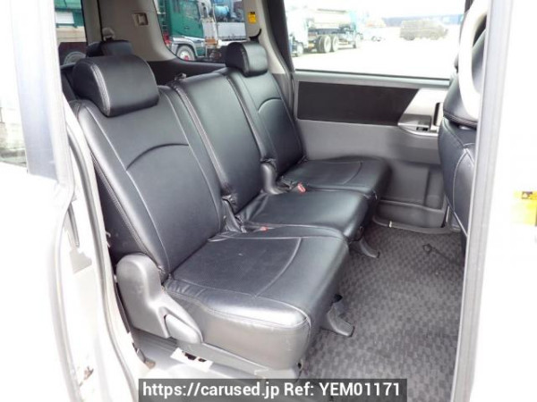 Used 2008 AT toyota voxy ZRR70W Image[15]