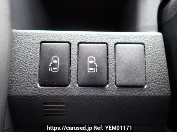 Used 2008 AT toyota voxy ZRR70W Image[28]