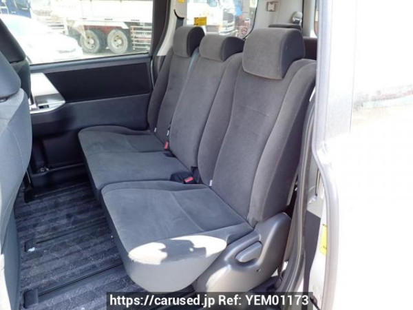 Used 2011 AT toyota noah ZRR70G Image[15]