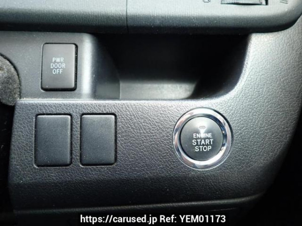 Used 2011 AT toyota noah ZRR70G Image[25]