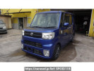 Toyota Pixis Mega LA700A