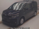 Toyota Voxy ZWR80G