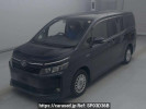 Toyota Voxy ZWR80G