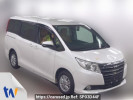 Toyota Noah ZRR80G