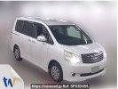 Toyota Noah ZRR70G