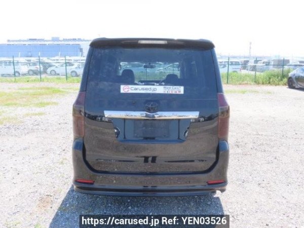 Used 2007 AT toyota noah ZRR70W Image[5]