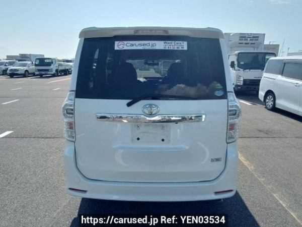 Used 2013 AT toyota voxy ZRR70W Image[5]