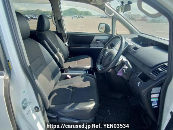 Used 2013 AT toyota voxy ZRR70W Image[12]