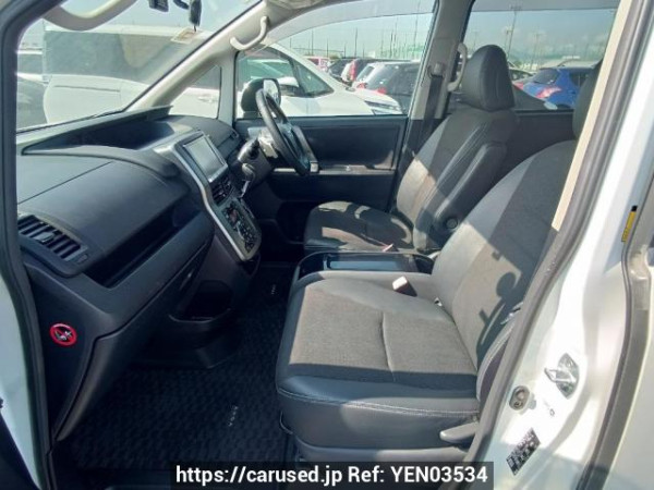 Used 2013 AT toyota voxy ZRR70W Image[13]