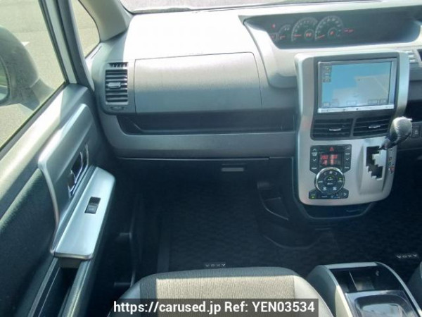 Used 2013 AT toyota voxy ZRR70W Image[18]
