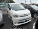 Toyota Voxy ZRR70W