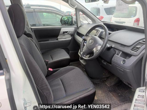 Used 2009 AT toyota voxy ZRR70W Image[10]
