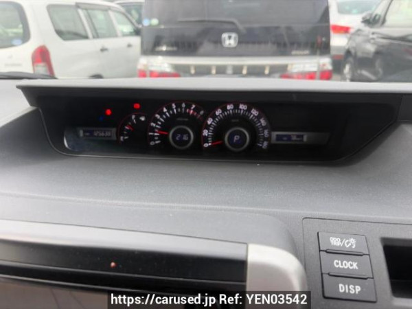 Used 2009 AT toyota voxy ZRR70W Image[14]