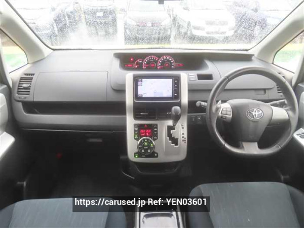 Used 2013 CVT toyota noah ZRR70 Image[7]