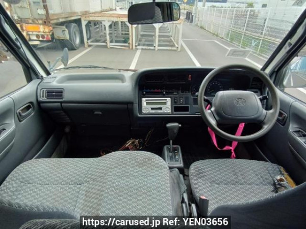 Used 2003 AT toyota regiusace-van RZH112V Image[17]