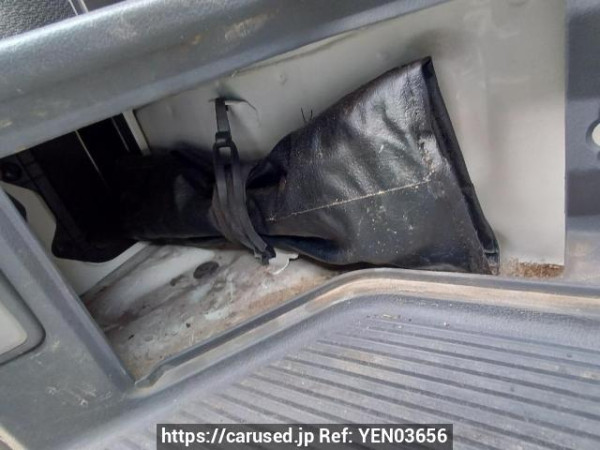 Used 2003 AT toyota regiusace-van RZH112V Image[42]