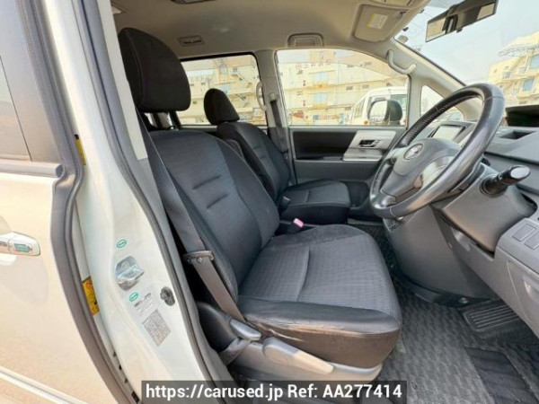 Used 2009 AT toyota voxy ZRR70W Image[12]