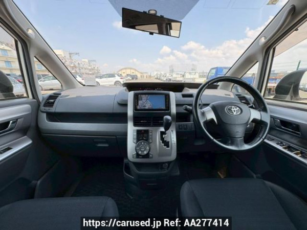 Used 2009 AT toyota voxy ZRR70W Image[19]