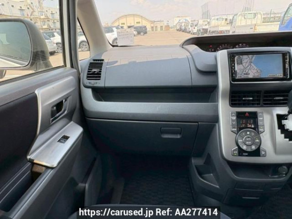 Used 2009 AT toyota voxy ZRR70W Image[20]