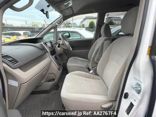 Used 2007 AT toyota noah ZRR70G Image[9]