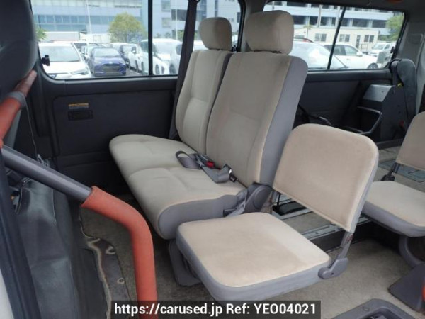 Used 2004 AT nissan caravan-bus DWMGE25 Image[13]