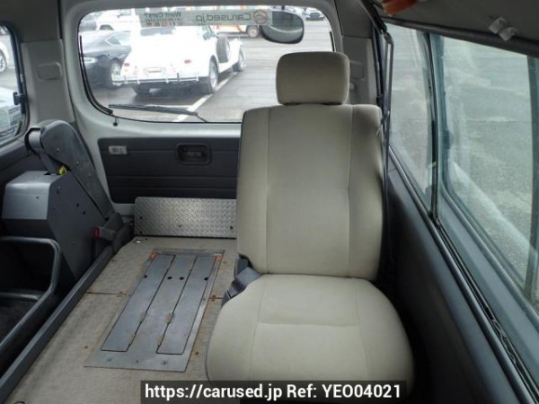Used 2004 AT nissan caravan-bus DWMGE25 Image[15]