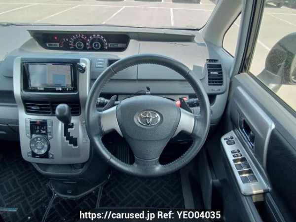 Used 2009 AT toyota voxy ZRR70W Image[19]