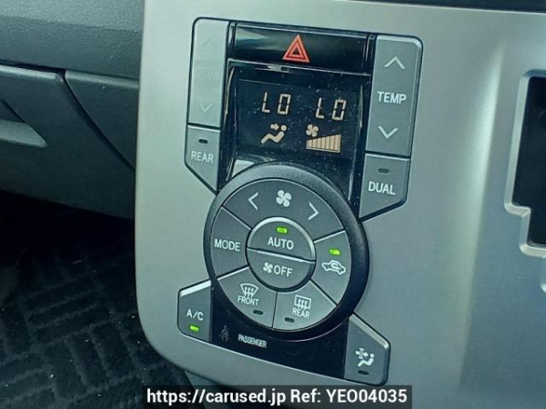 Used 2009 AT toyota voxy ZRR70W Image[22]