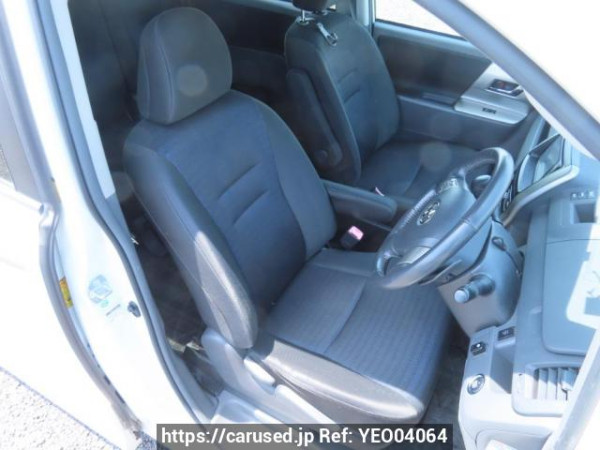 Used 2010 AT toyota voxy ZRR70W Image[14]