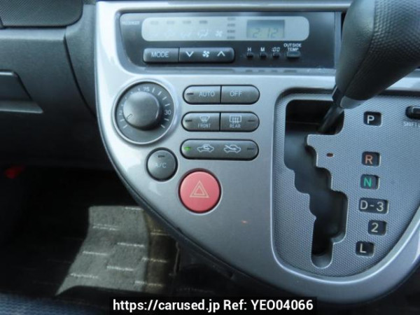 Used 2003 AT toyota wish ZNE10G Image[28]