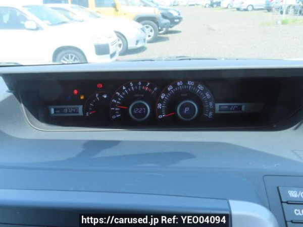Used 2008 AT toyota voxy ZRR70W Image[26]