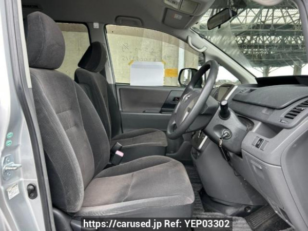 Used 2007 AT toyota noah ZRR70G Image[12]