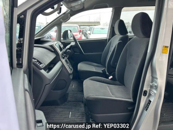 Used 2007 AT toyota noah ZRR70G Image[13]
