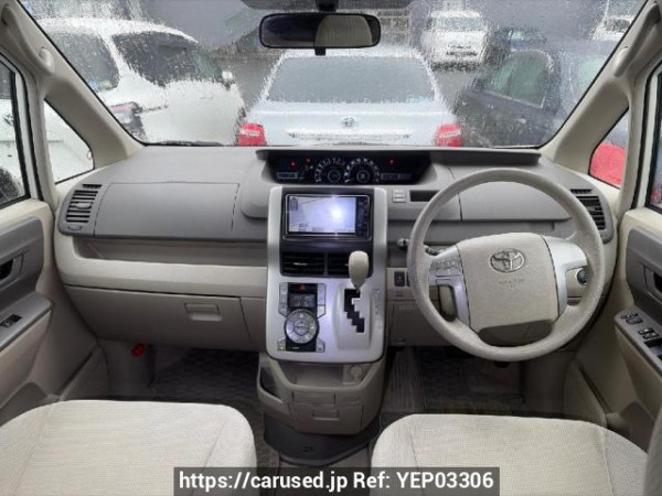 Used 2009 AT toyota noah ZRR70G Image[11]