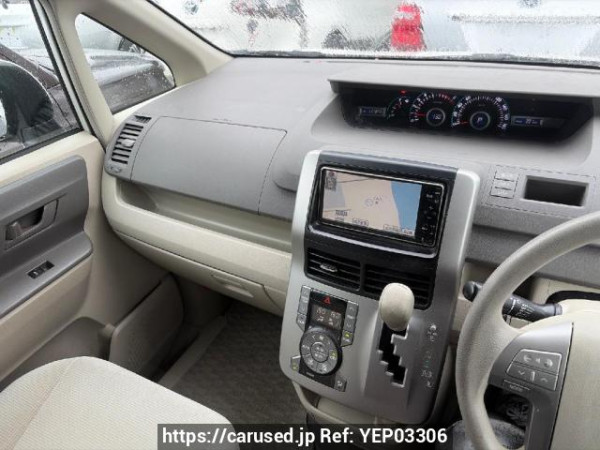 Used 2009 AT toyota noah ZRR70G Image[12]