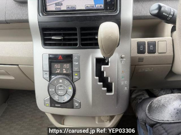 Used 2009 AT toyota noah ZRR70G Image[14]